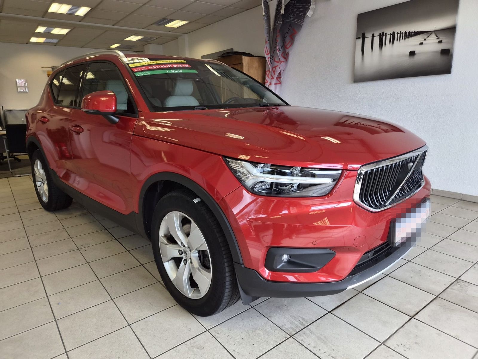 Volvo XC 40Momentum AWD / H&K Sound / 1. Hand / S-HEFT foto 9