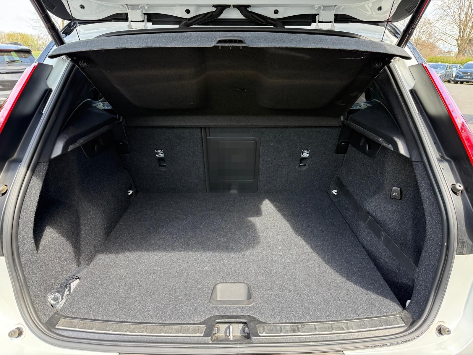 Volvo XC40 1.5 KAT R Design 2WD*RFK*SHZ*Navi*SHA*LED foto 23