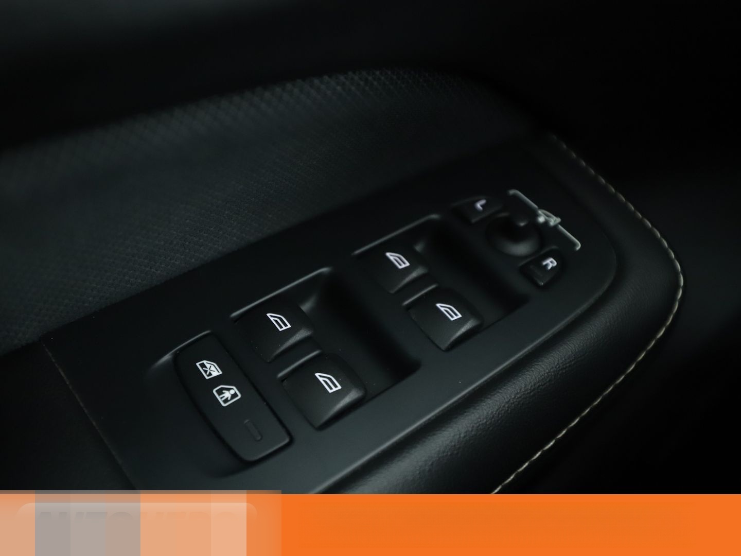 Volvo V60 2.0 D4 R-Design Aut.*NAV*HUD*TEMP*CAM*PDC* foto 24