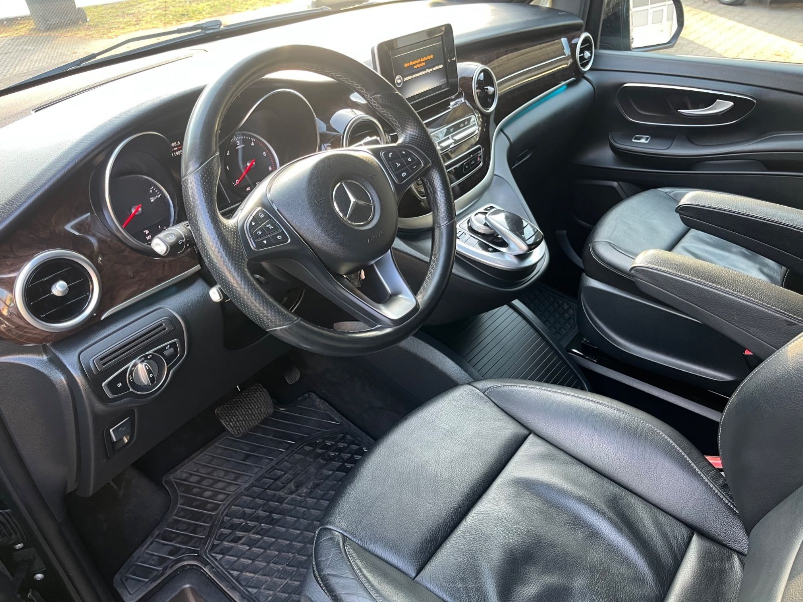 Mercedes-Benz V 250 d lang Avantgarde/8 Sitze foto 10