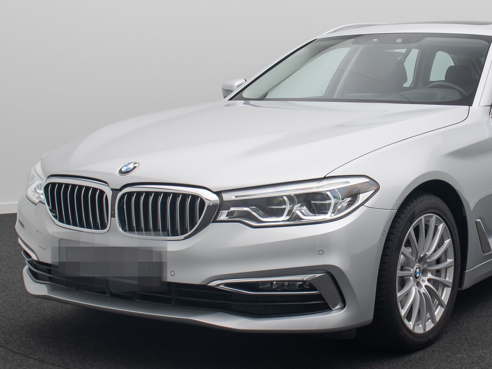 BMW 530d xD LuxuryLine Panoram 360°HUD HiFi DisplKey foto 17