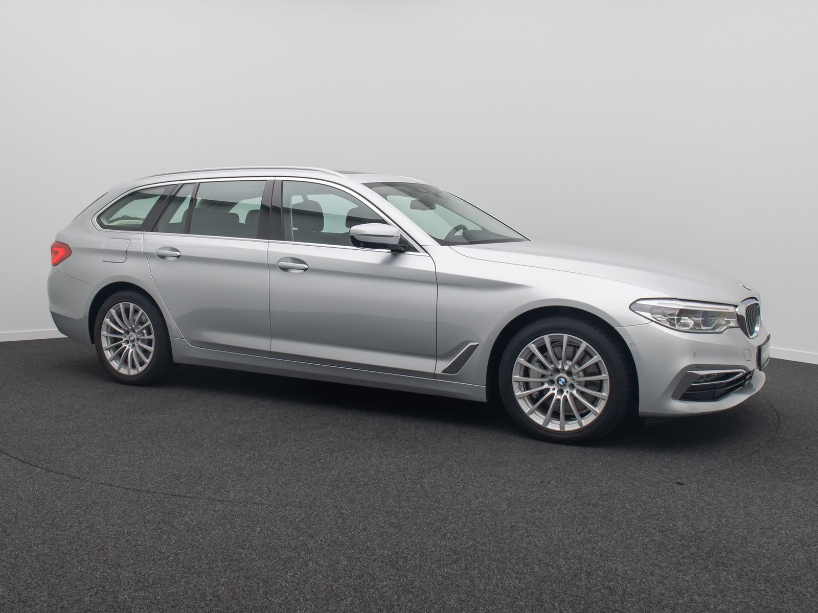 BMW 530d xD LuxuryLine Panoram 360°HUD HiFi DisplKey foto 4