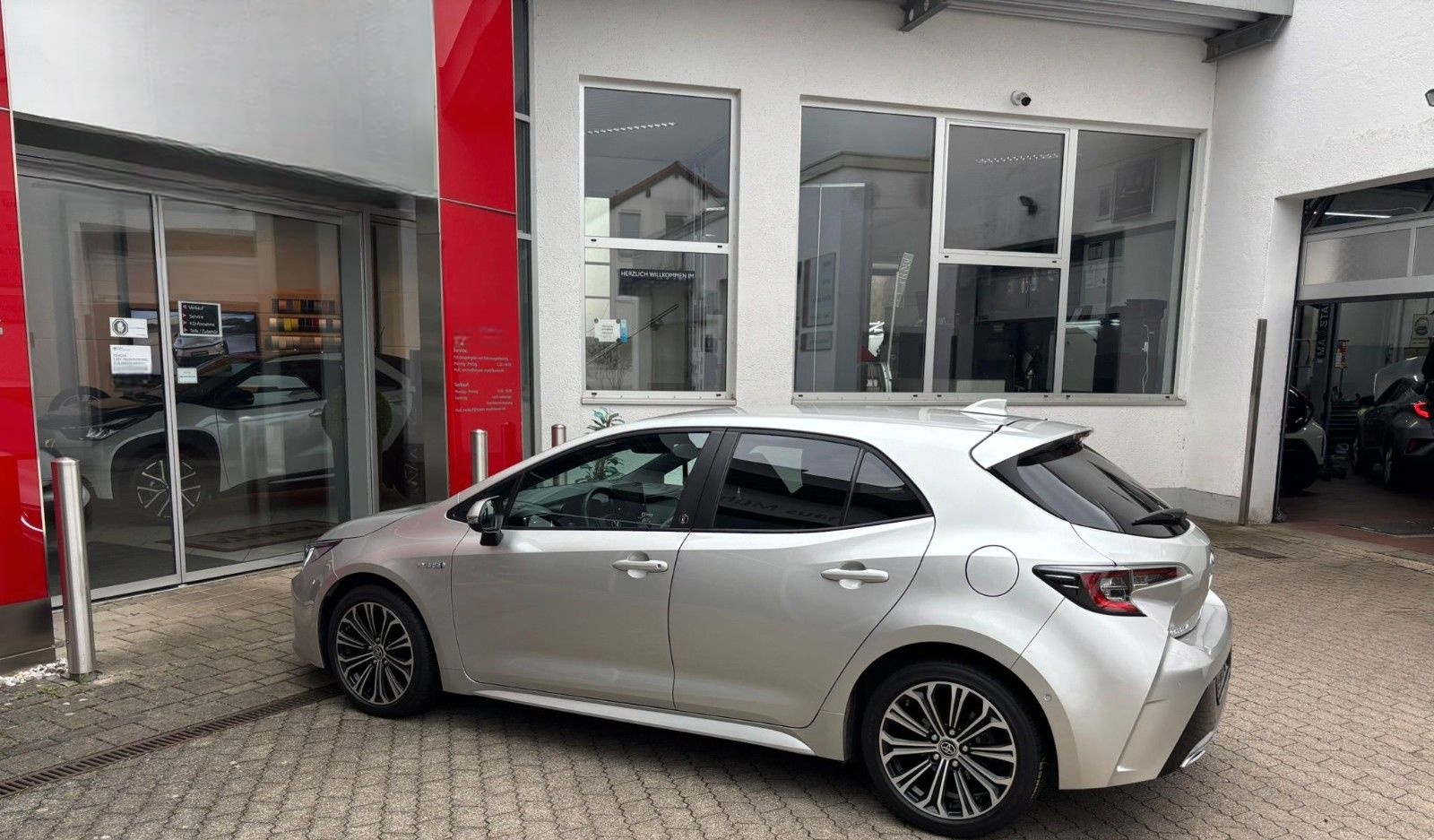 Toyota Corolla Hybrid Team D I Sitzheizung I KAMERA foto 18