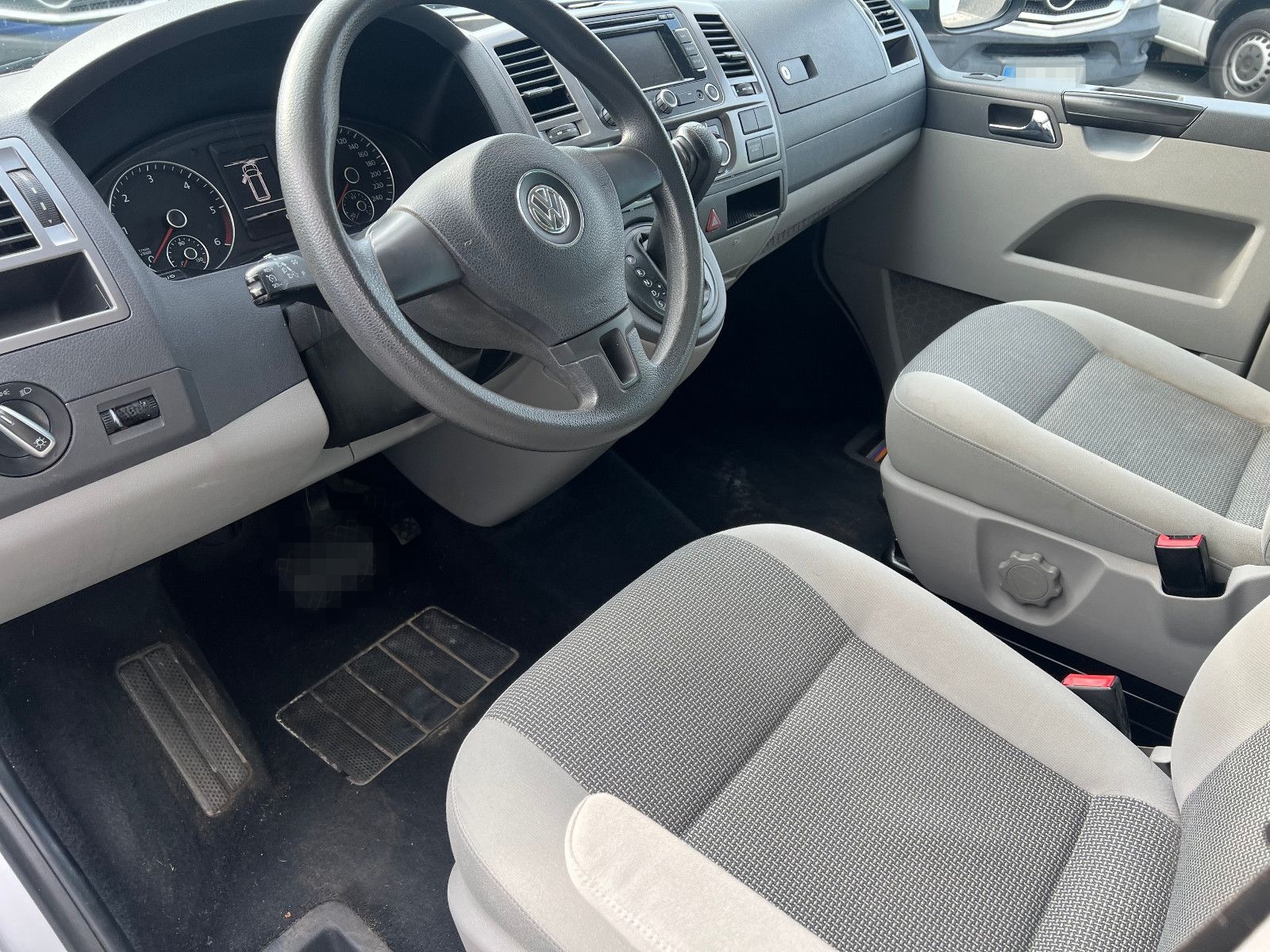 Volkswagen T5 Caravelle Comf. lang DSG 9 Sitzer AHK PDC Nav foto 12