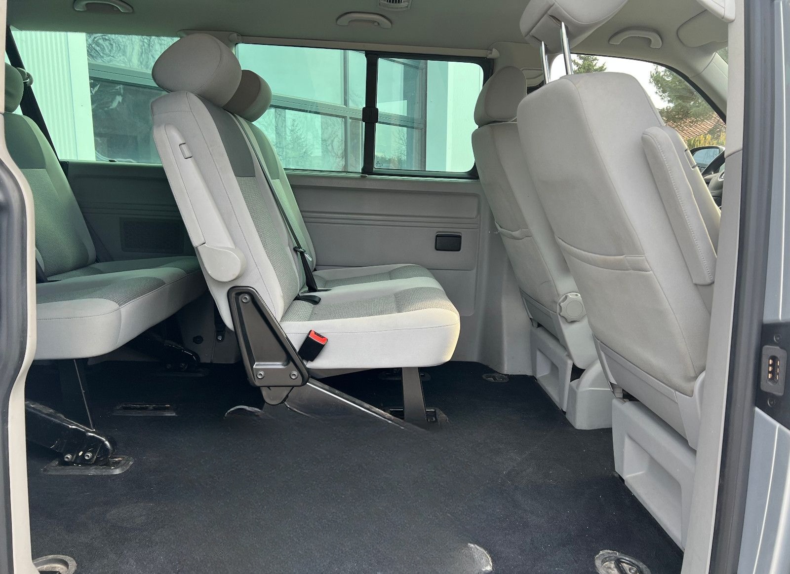 Volkswagen T5 Caravelle Comf. lang DSG 9 Sitzer AHK PDC Nav foto 15