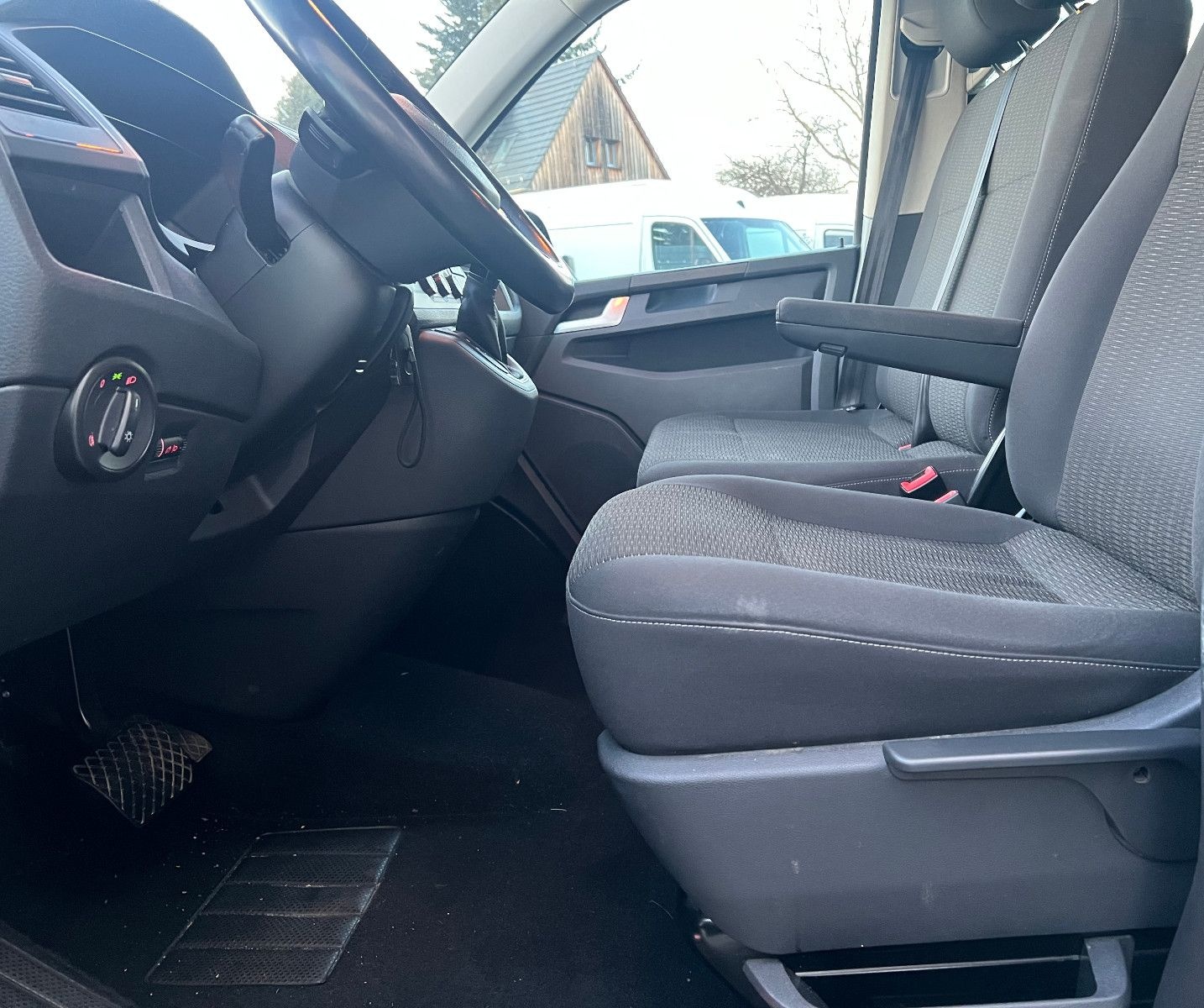 Volkswagen T6 Caravelle Comf. DSG ACC 9 Sitzer Temp PDC AHK foto 17