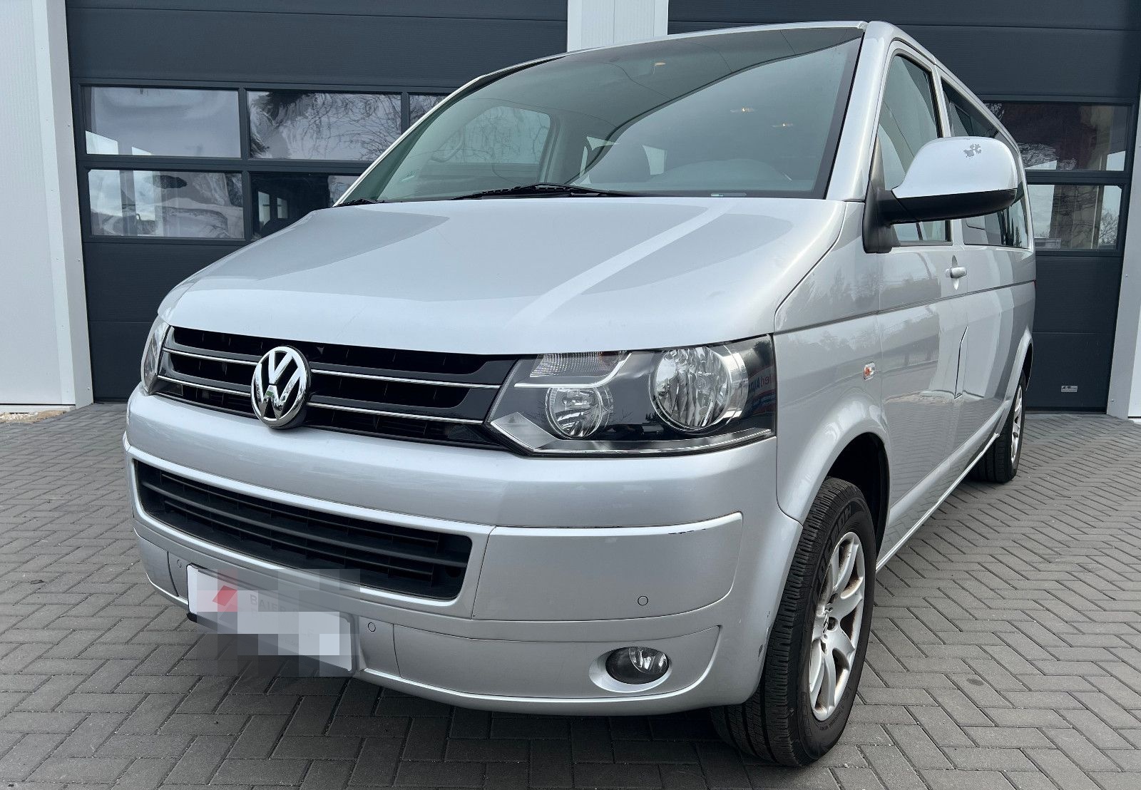 Volkswagen T5 Caravelle lang Comf. Klima PDC AHK 9 Sitzer foto 2