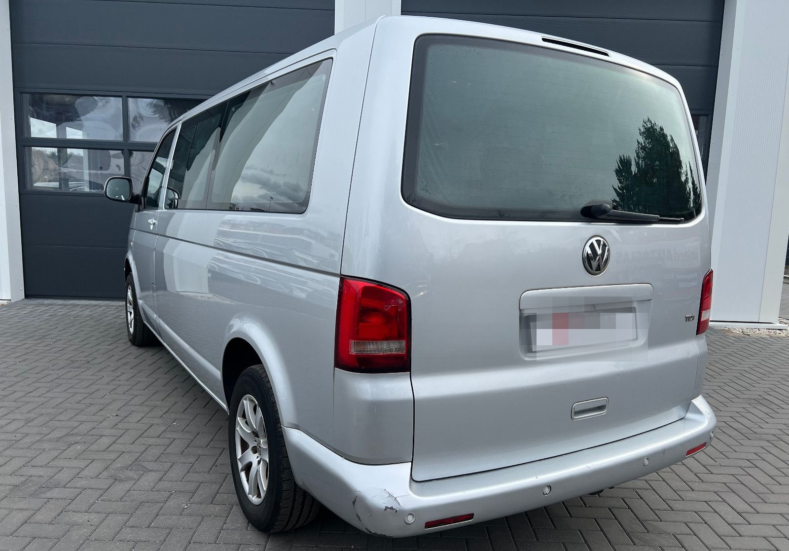Volkswagen T5 Caravelle lang Comf. Klima PDC AHK 9 Sitzer foto 8