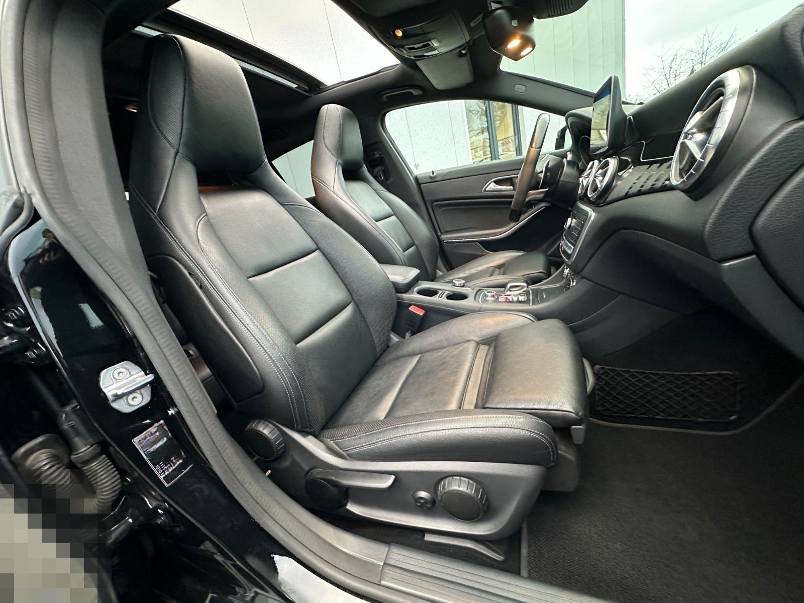 Mercedes-Benz CLA 45 AMG Shooting Brake LED PANO HK SPORT AGA foto 18