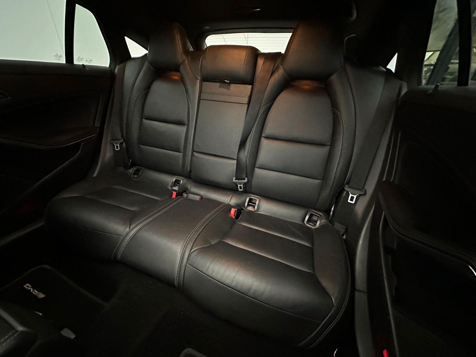 Mercedes-Benz CLA 45 AMG Shooting Brake LED PANO HK SPORT AGA foto 20