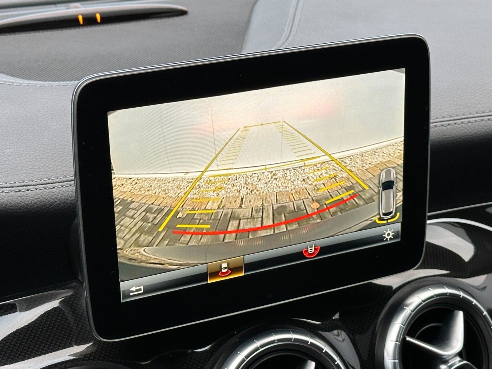 Mercedes-Benz CLA 45 AMG Shooting Brake LED PANO HK SPORT AGA foto 23