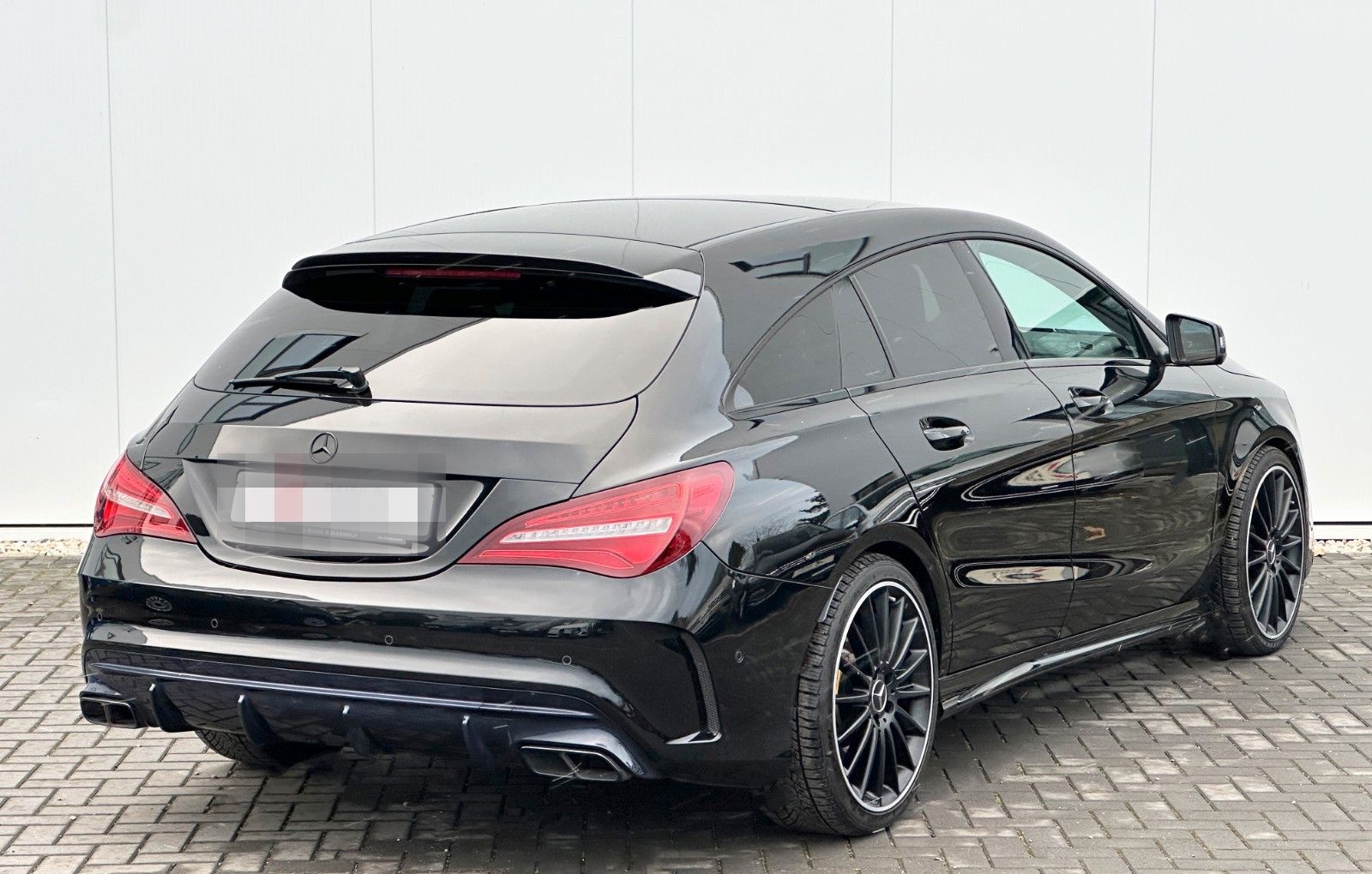 Mercedes-Benz CLA 45 AMG Shooting Brake LED PANO HK SPORT AGA foto 4