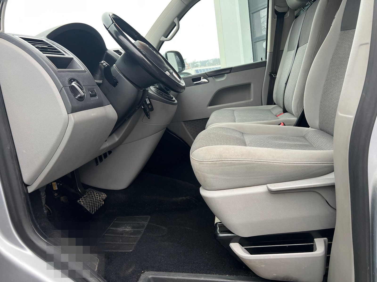 Volkswagen T5 Caravelle Comf. lang 9 Sitzer DSG PDC SH Temp foto 12