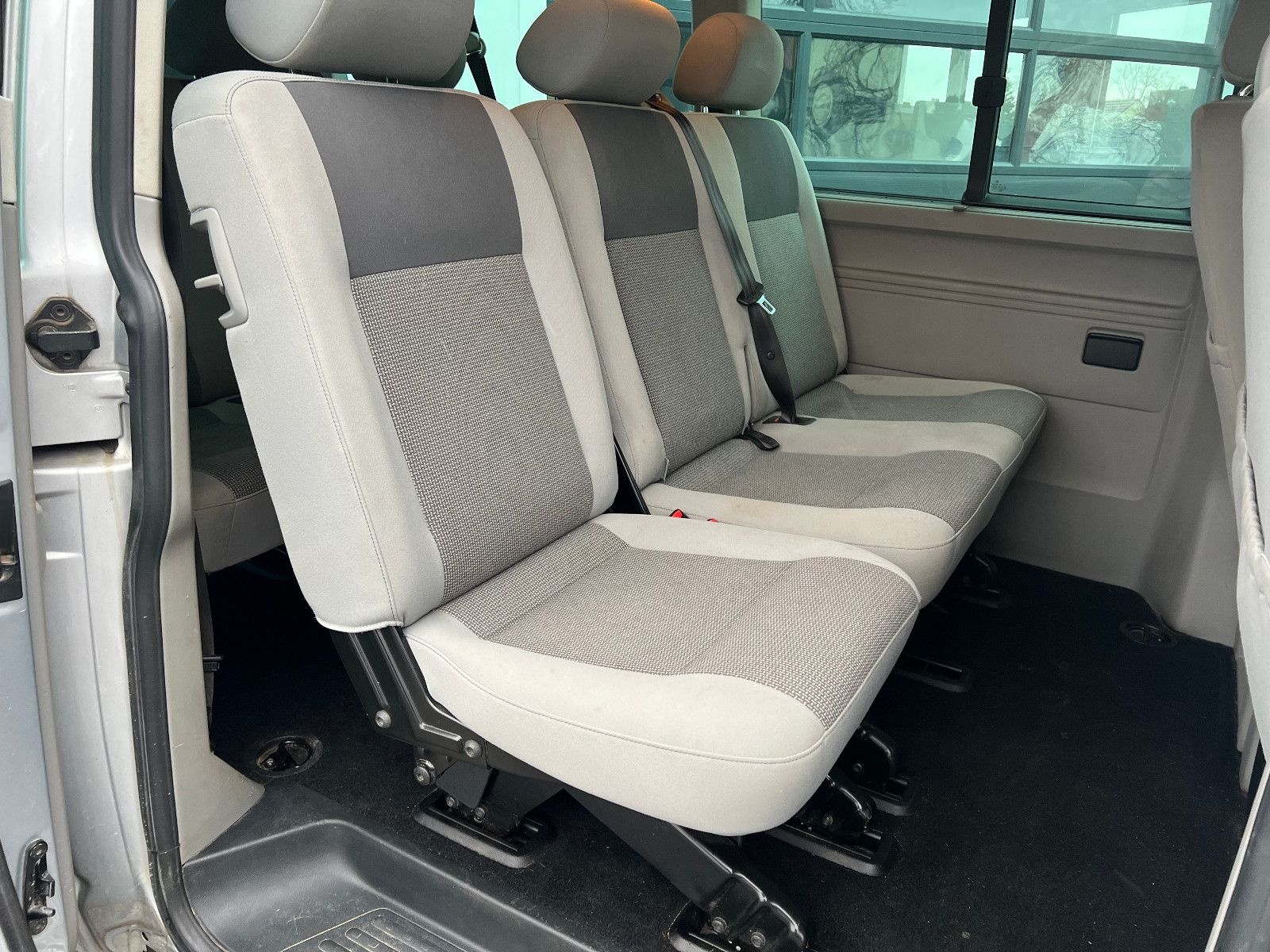 Volkswagen T5 Caravelle Comf. lang 9 Sitzer DSG PDC SH Temp foto 13