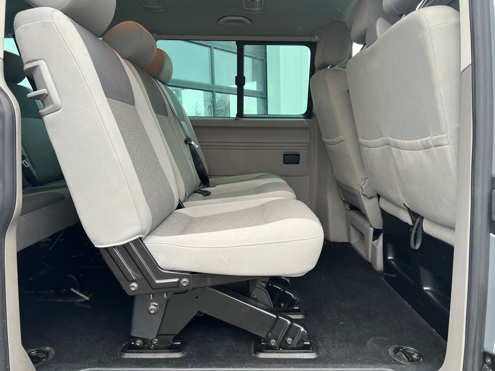 Volkswagen T5 Caravelle Comf. lang 9 Sitzer DSG PDC SH Temp foto 15