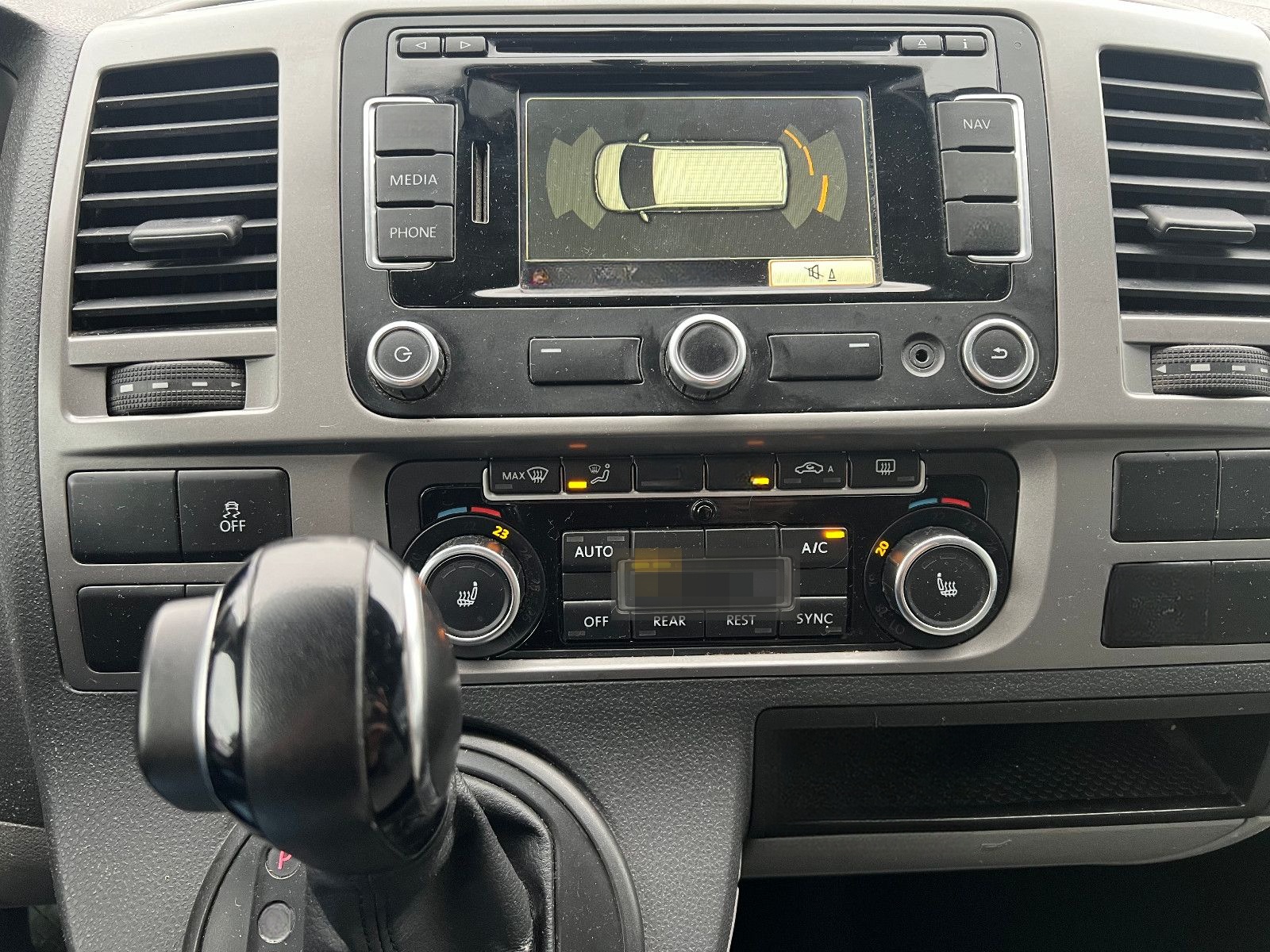 Volkswagen T5 Caravelle Comf. lang 9 Sitzer DSG PDC SH Temp foto 16