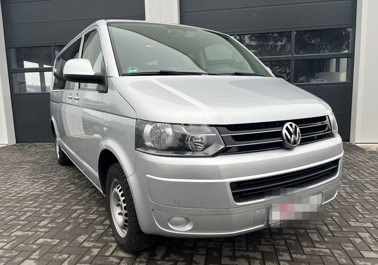 Volkswagen T5 Caravelle Comf. lang 9 Sitzer DSG PDC SH Temp foto 4