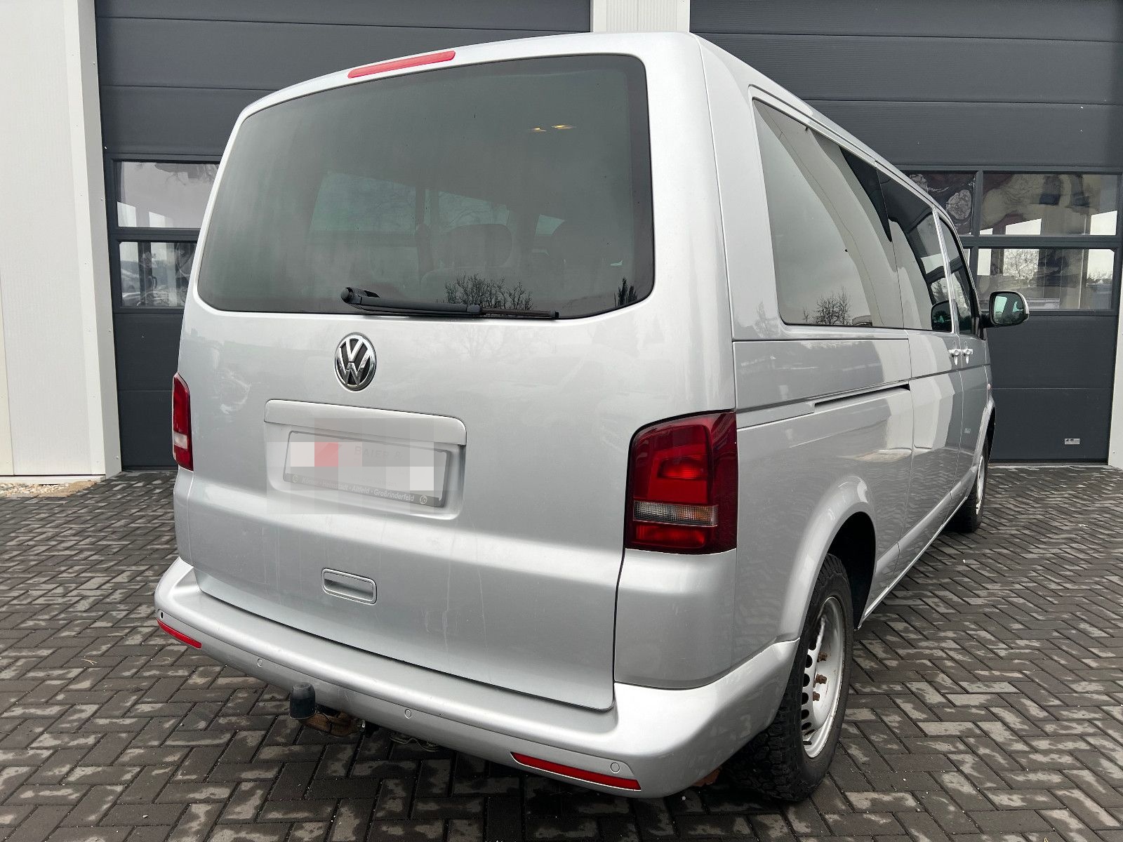 Volkswagen T5 Caravelle Comf. lang 9 Sitzer DSG PDC SH Temp foto 6