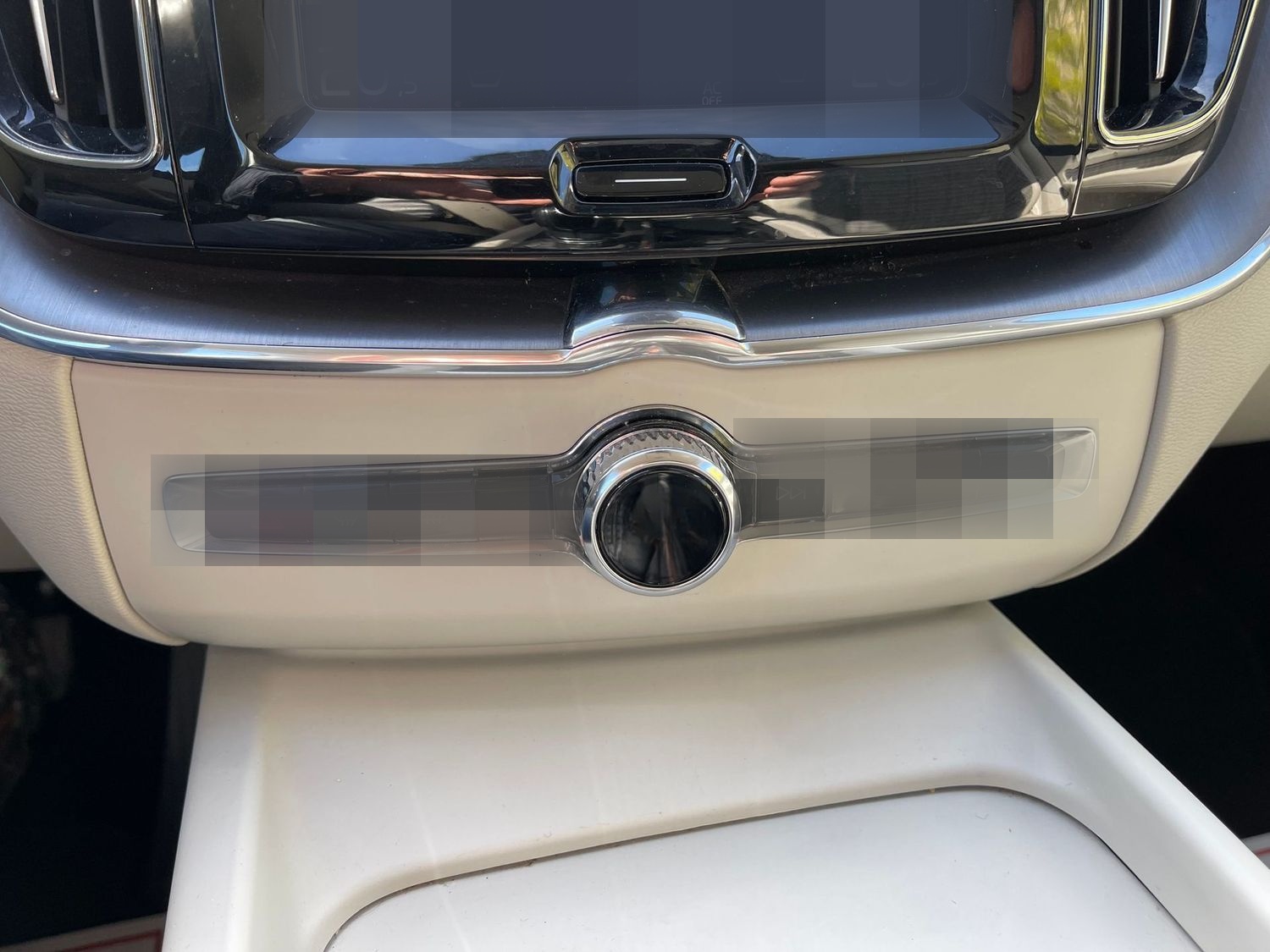 Volvo XC60 Momentum 2WD/TempomatLED/Bluetooth/Navi/Kam foto 21