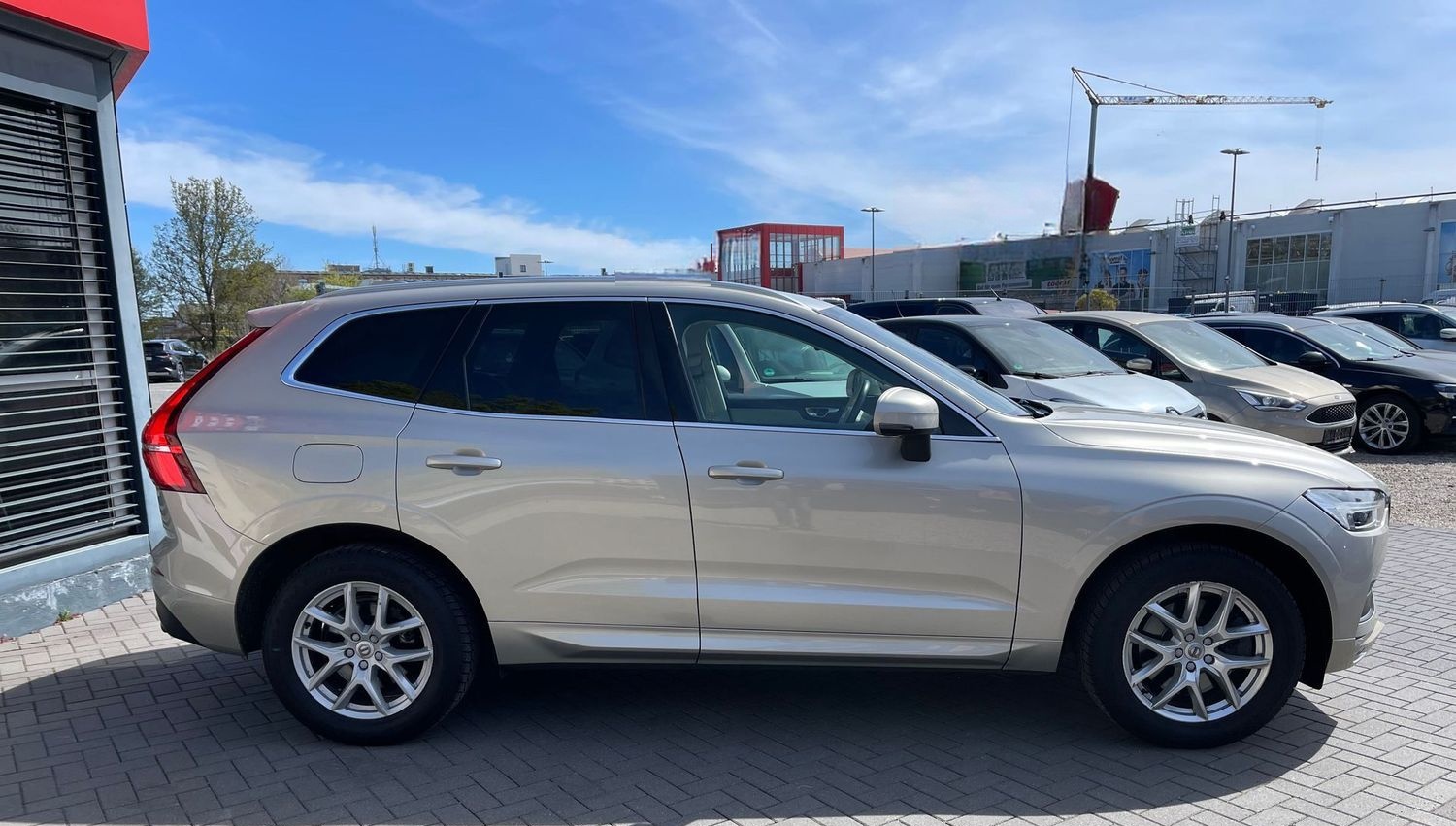 Volvo XC60 Momentum 2WD/TempomatLED/Bluetooth/Navi/Kam foto 4