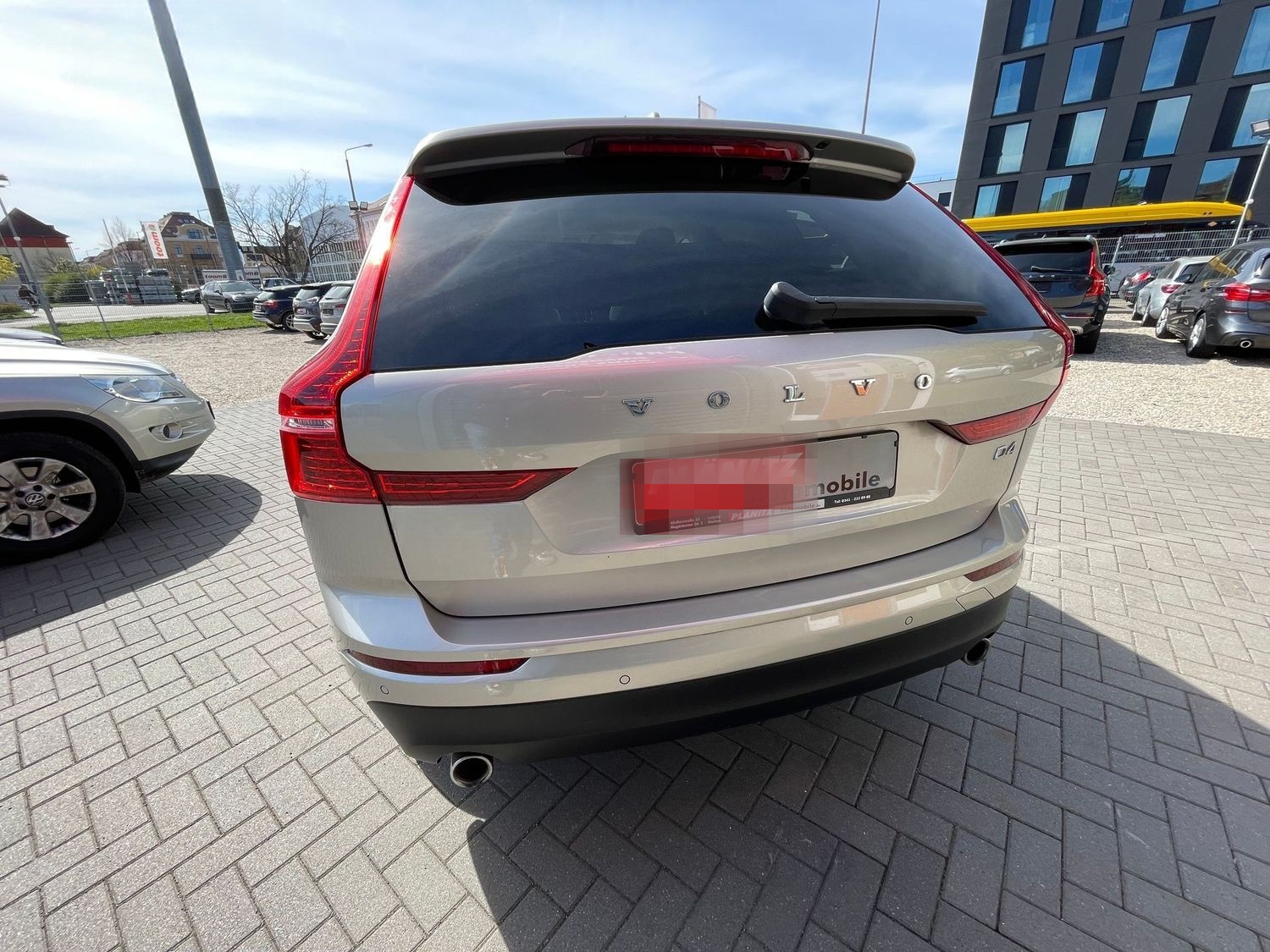 Volvo XC60 Momentum 2WD/TempomatLED/Bluetooth/Navi/Kam foto 5