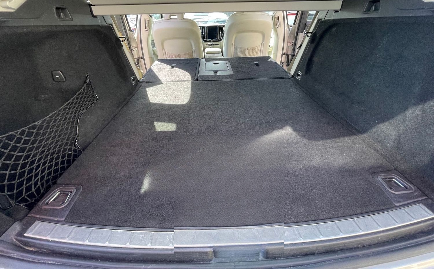 Volvo XC60 Momentum 2WD/TempomatLED/Bluetooth/Navi/Kam foto 9