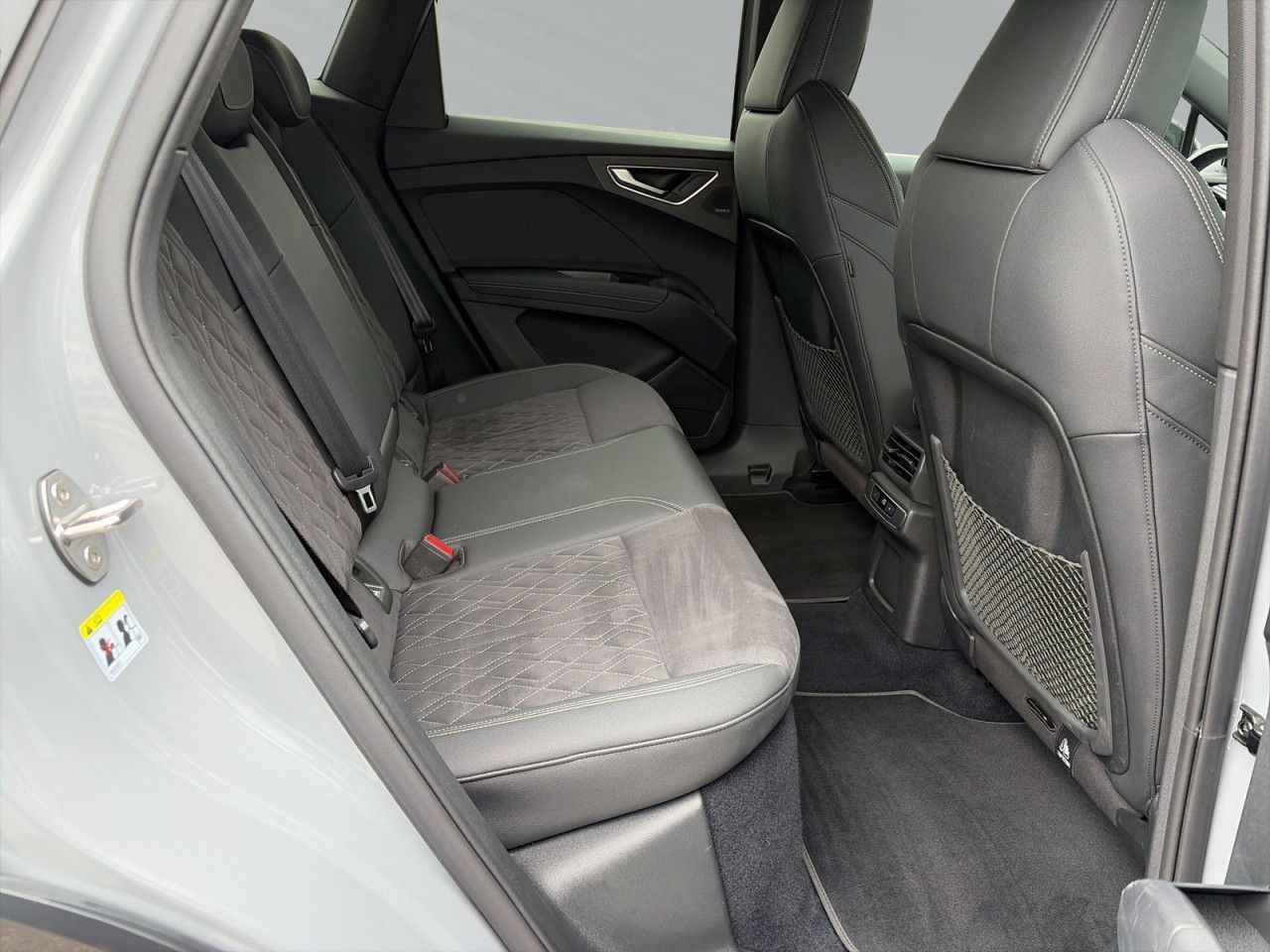 Audi Q4 Spb. e-tron 50 quattro S line ACC Matrix foto 11