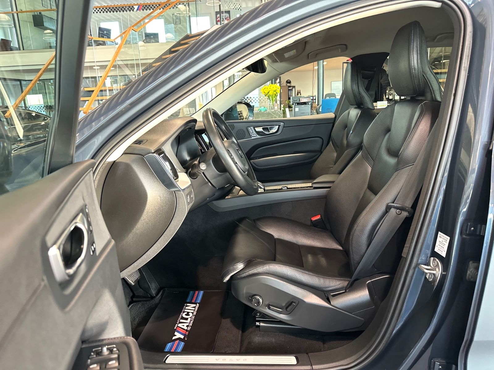 Volvo XC60 B4 D Inscription Geartronic 1.HA/R-CAM/19LM foto 12