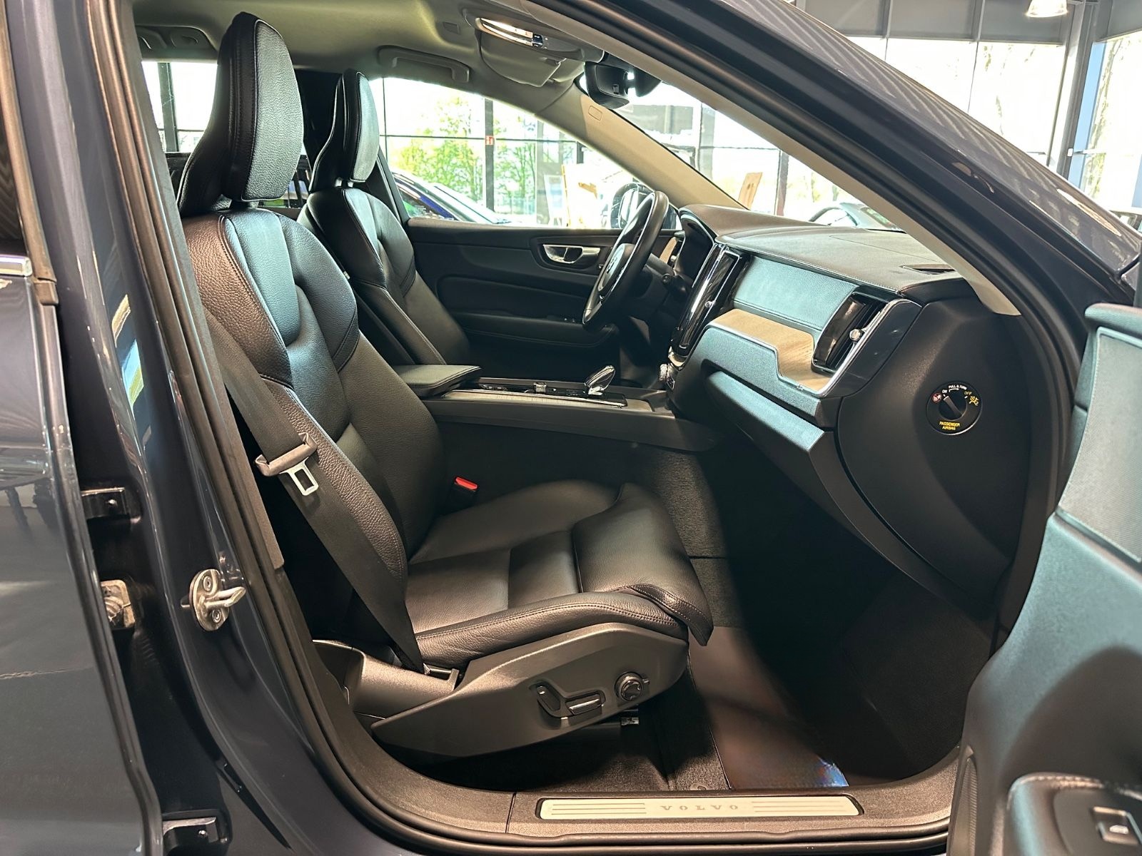 Volvo XC60 B4 D Inscription Geartronic 1.HA/R-CAM/19LM foto 23