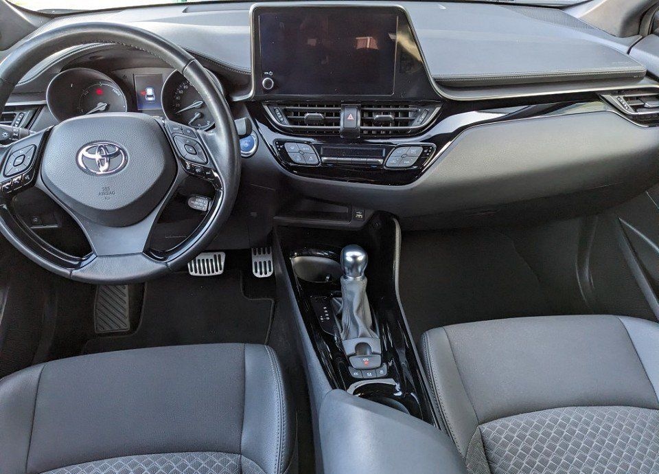 Toyota C-HR 2.0l Hybrid Team D Bi-LED Kamera foto 11