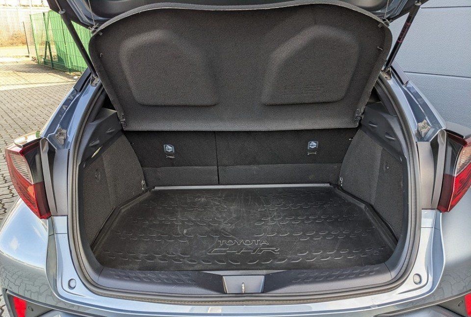 Toyota C-HR 2.0l Hybrid Team D Bi-LED Kamera foto 23