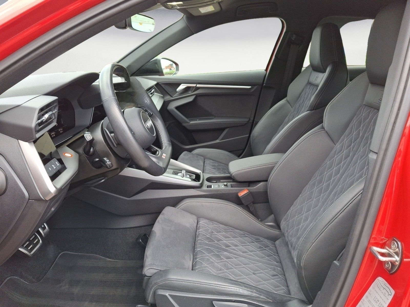 Audi S3 TFSI Limousine quattro S tronic foto 7