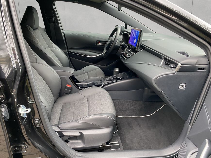 Toyota Corolla 1.8 Hybrid Sports Team Deutschland foto 18