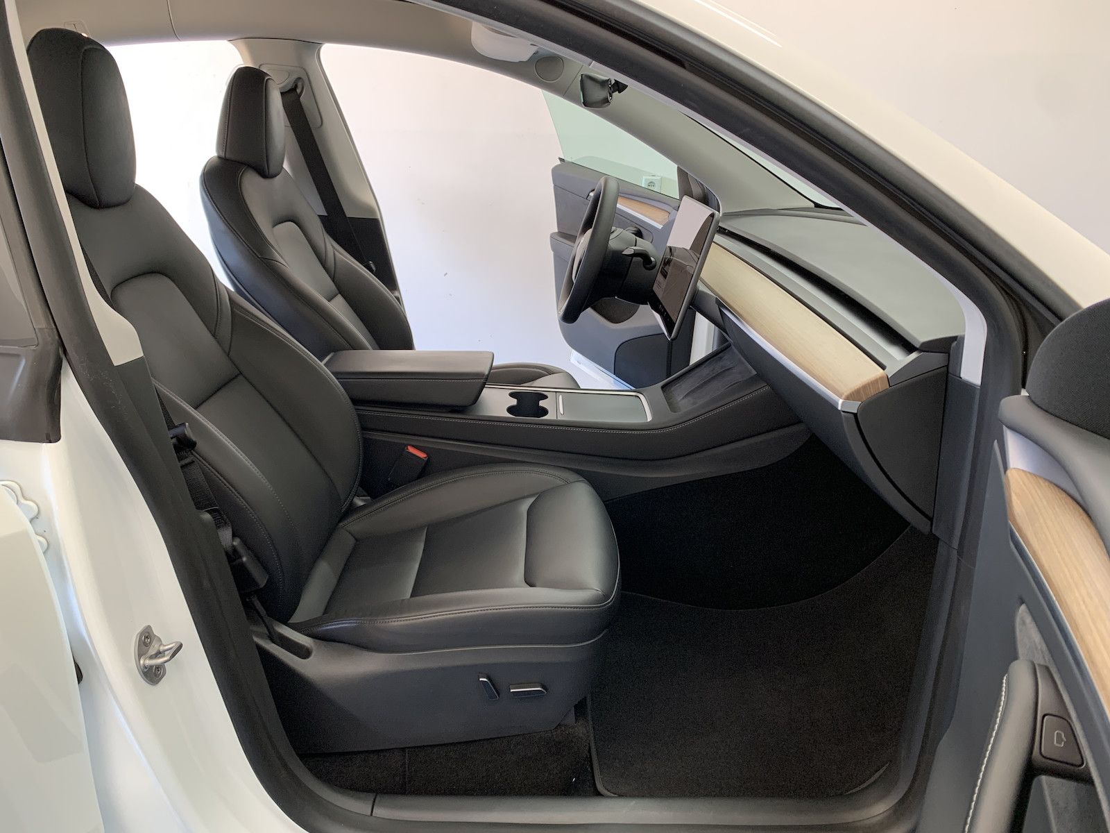 Tesla Model Y Long Range Dual AWD/ACC/KLIMA/360/SHZ/8f foto 11