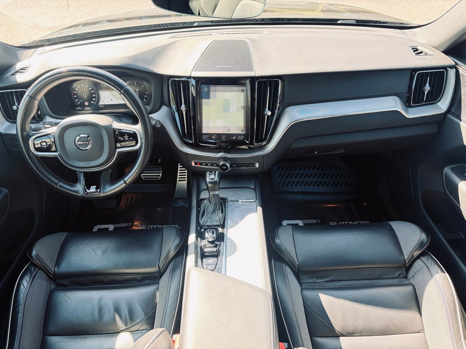 Volvo XC60 R Design+Leder+4xKamera+H&K+ACC+LED+Carplay foto 11