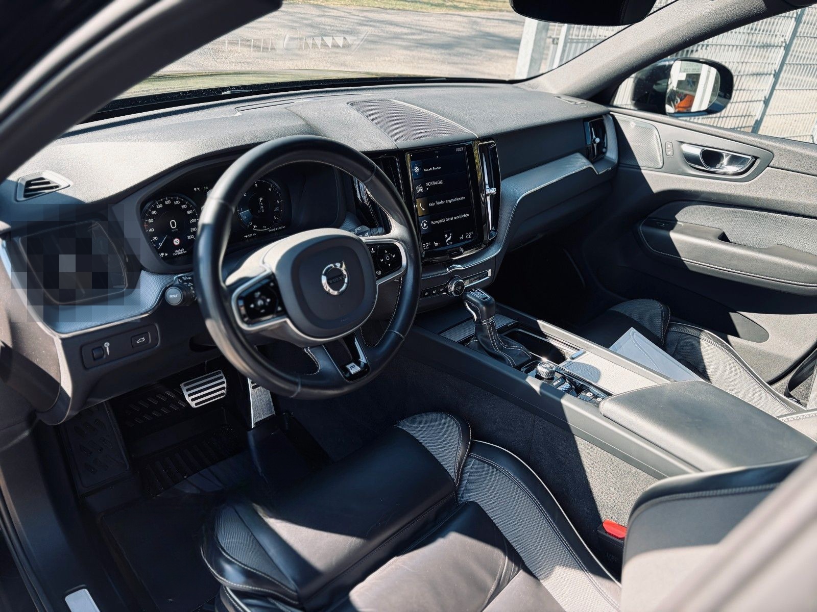 Volvo XC60 R Design+Leder+4xKamera+H&K+ACC+LED+Carplay foto 10