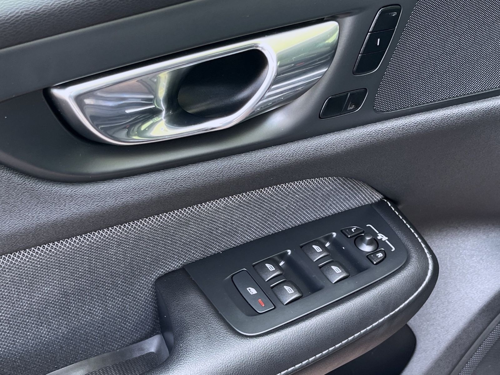 Volvo S60 R T8 RECHARGE PLUG-IN AWD 4x4 PILOT GARANTIE foto 12