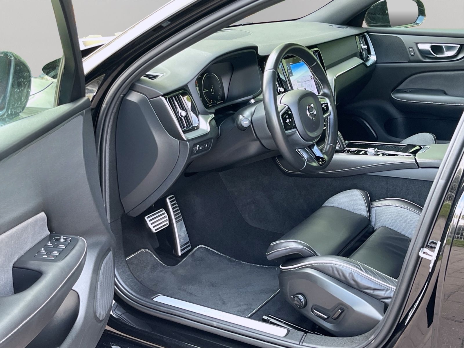 Volvo S60 R T8 RECHARGE PLUG-IN AWD 4x4 PILOT GARANTIE foto 8