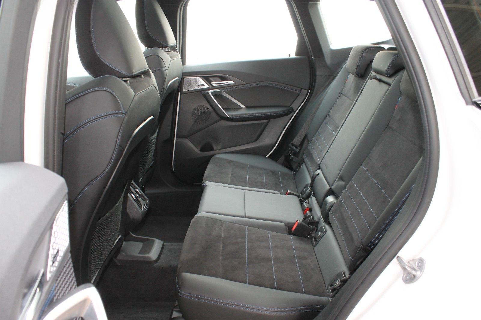 BMW X1 xDr. 23i M-Sport, NAVI, HUD, ad LED, ACC, H/K foto 11