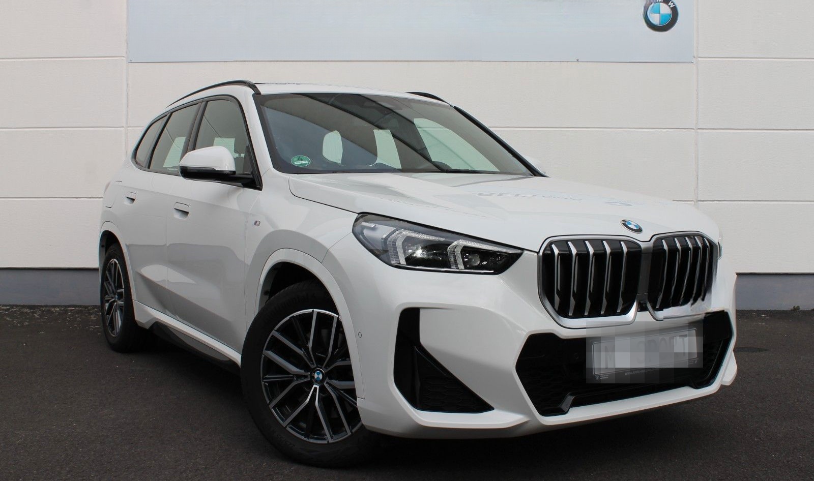 BMW X1 xDr. 23i M-Sport, NAVI, HUD, ad LED, ACC, H/K foto 3