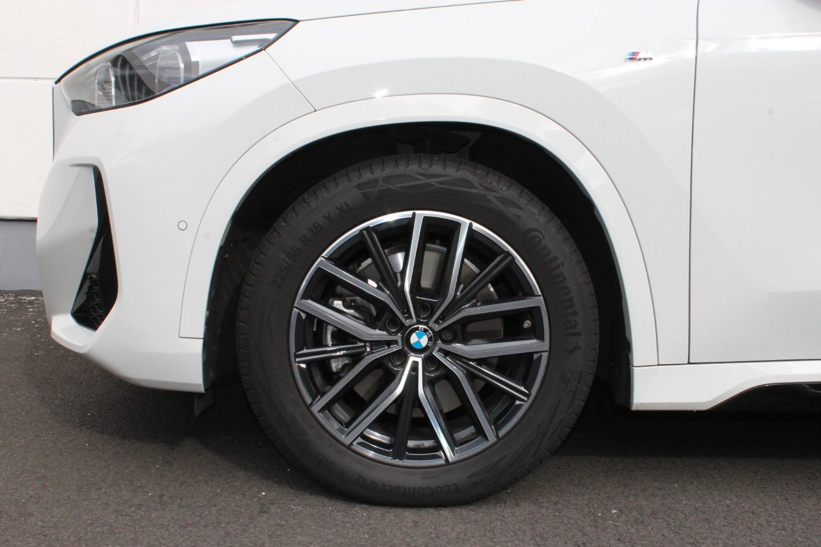 BMW X1 xDr. 23i M-Sport, NAVI, HUD, ad LED, ACC, H/K foto 6