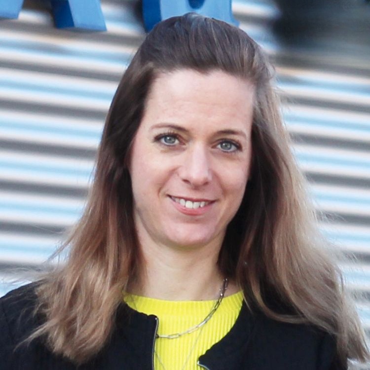 Volvo V90 Kombi 2,0 D R Design AWD, Kamera, ACC foto 8