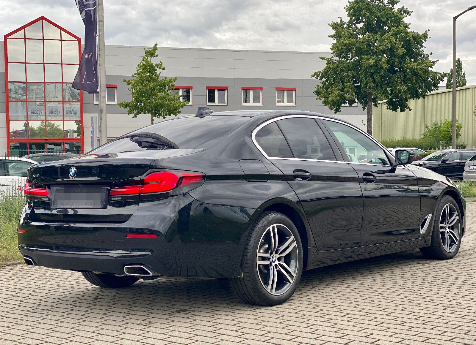 BMW 520 d xDrive Navi AHK 18 Zoll Standheizung foto 3