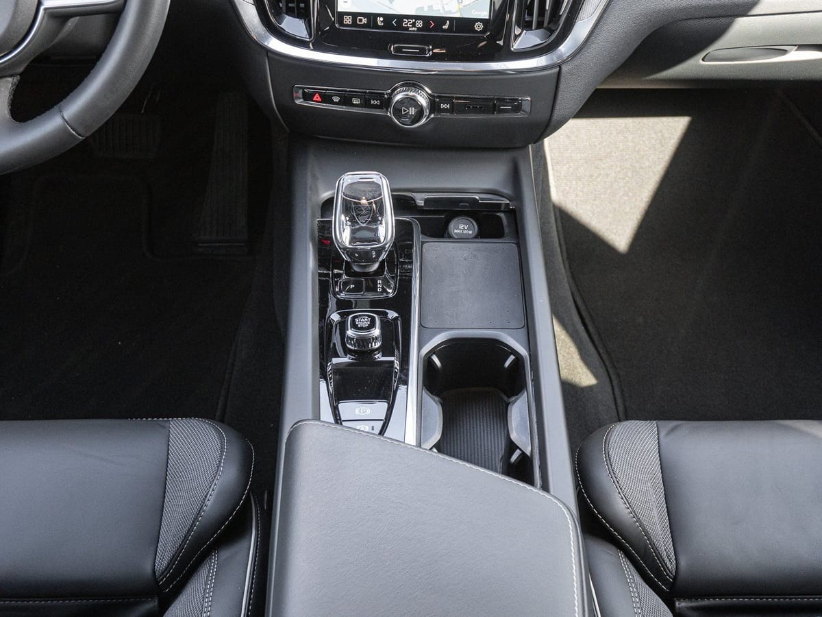 Volvo V60 Cross Country B4 D AWD Plus Bright AHK H&K foto 14