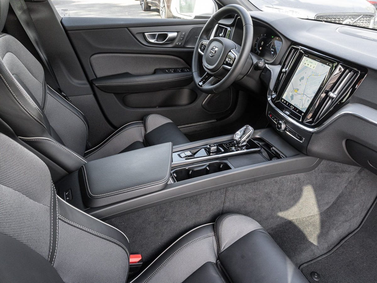 Volvo V60 Cross Country B4 D AWD Plus Bright AHK H&K foto 8