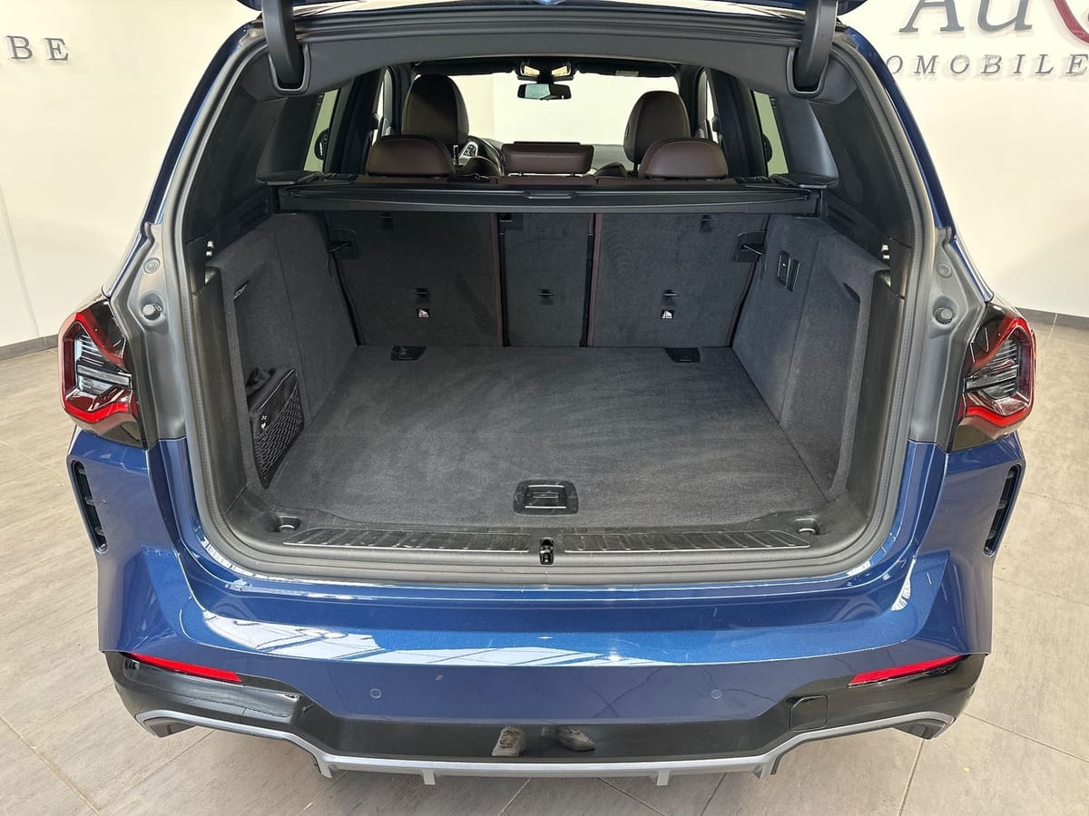 BMW iX3 Impressive M-Sport NAV+LED+PANO+AHK+HUD+20ZO foto 8