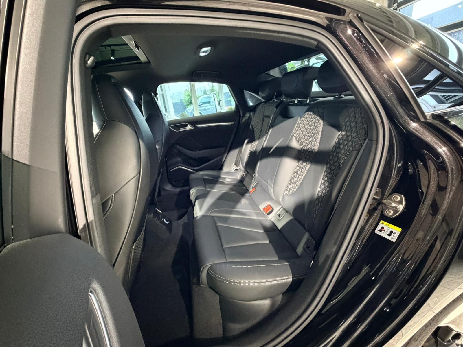 Audi RS3 LIMOUSINE*RS-SITZE*PANO*VIRTUAL*19"*B&O*LED foto 13