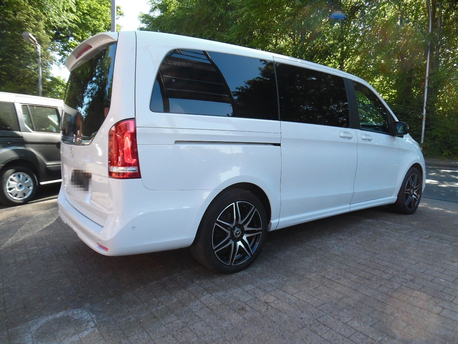 Mercedes-Benz V 250 d AMG-LINE Lang 7-Sitzer*9 GTronic*19 Zoll foto 2