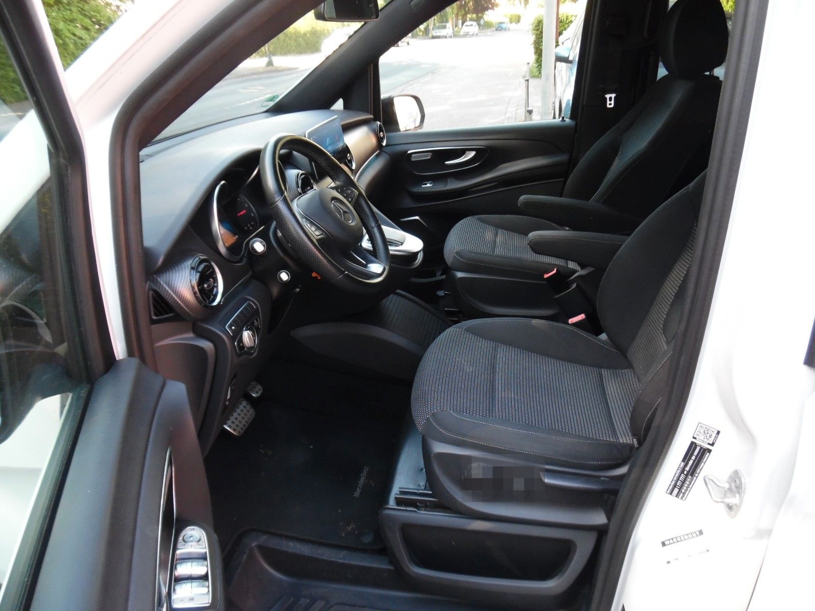 Mercedes-Benz V 250 d AMG-LINE Lang 7-Sitzer*9 GTronic*19 Zoll foto 16