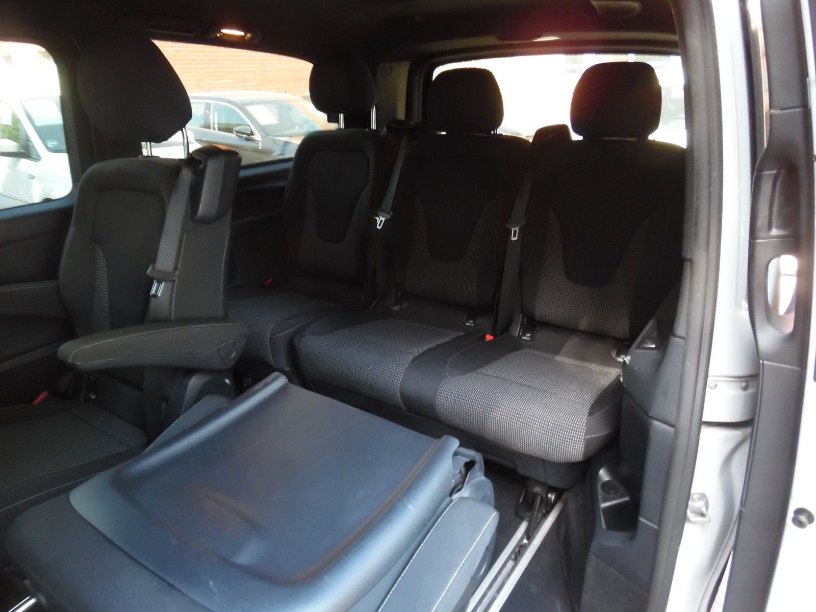 Mercedes-Benz V 250 d AMG-LINE Lang 7-Sitzer*9 GTronic*19 Zoll foto 18